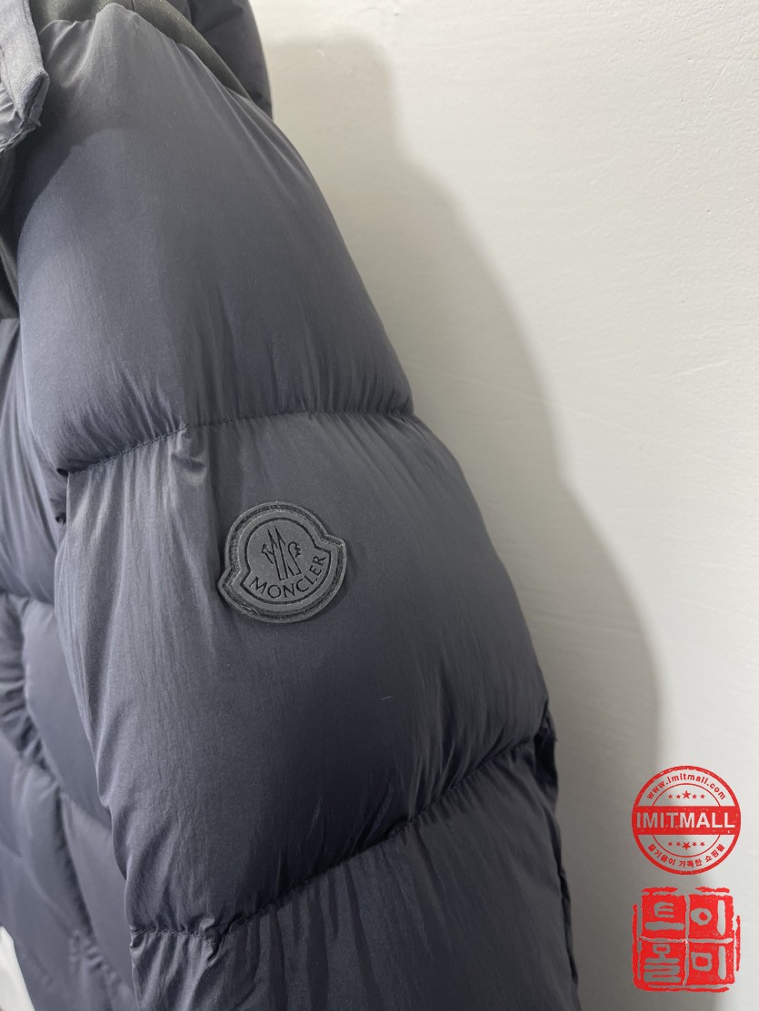 moncler_xxxxx_big_00010.jpg