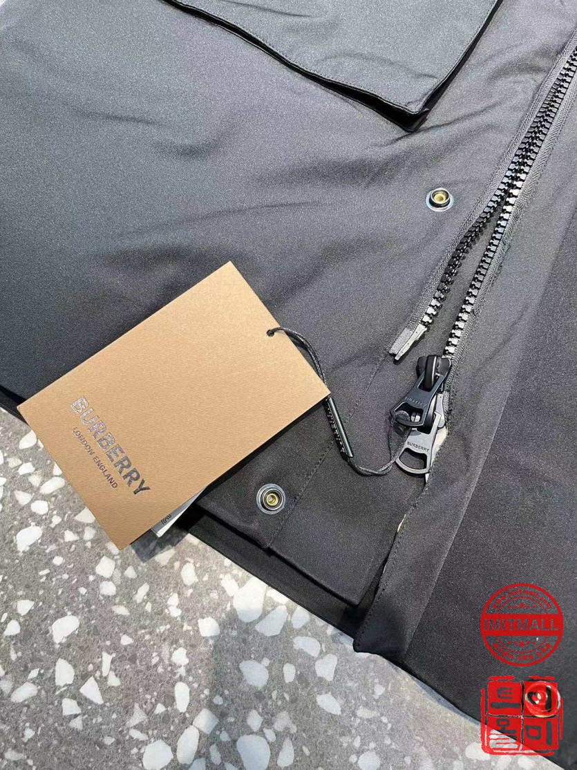 burberry_xxxxx_big_00016.jpg