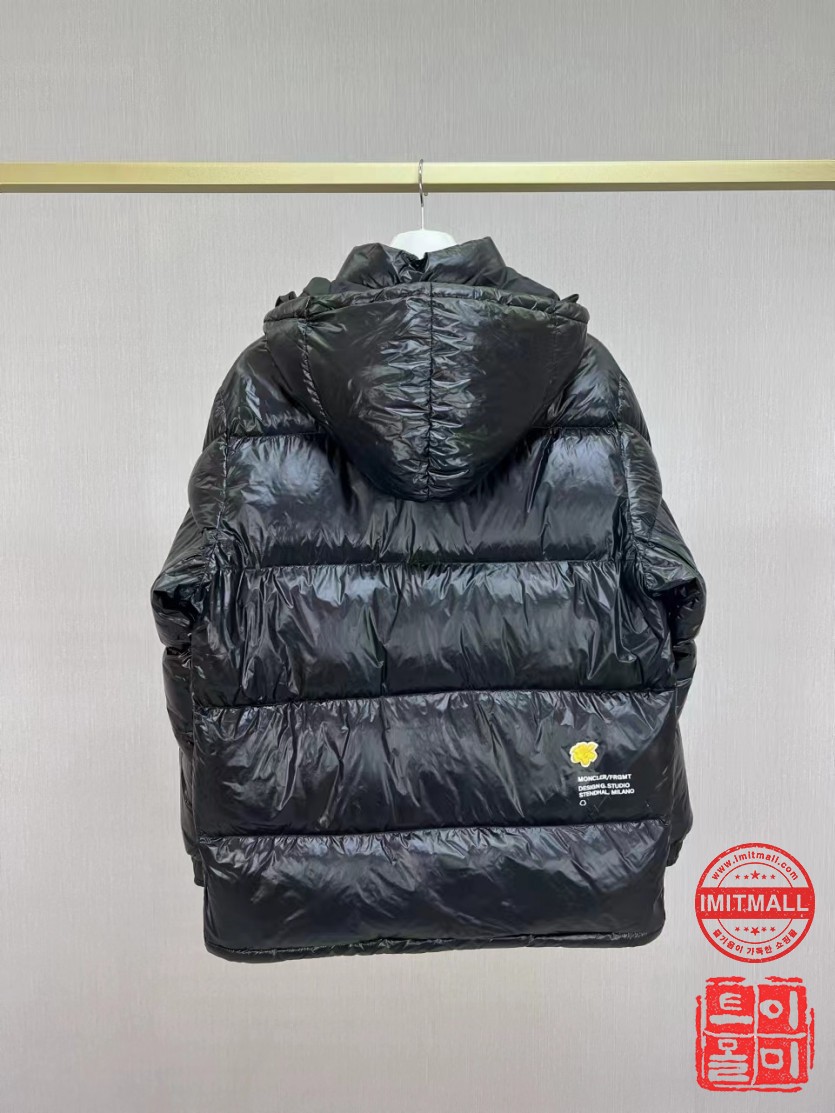 moncler_xxxxx_big_00004.jpg