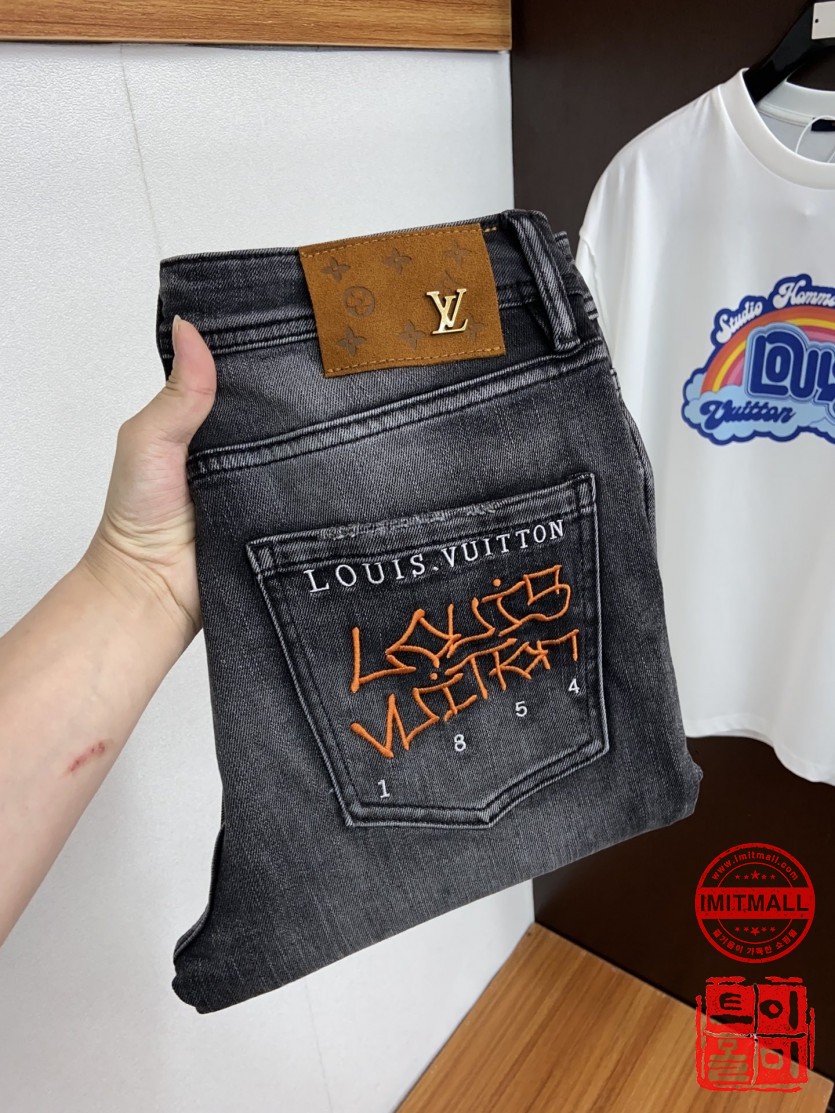 louis_vuitton_xxxxx_big_00001.jpg