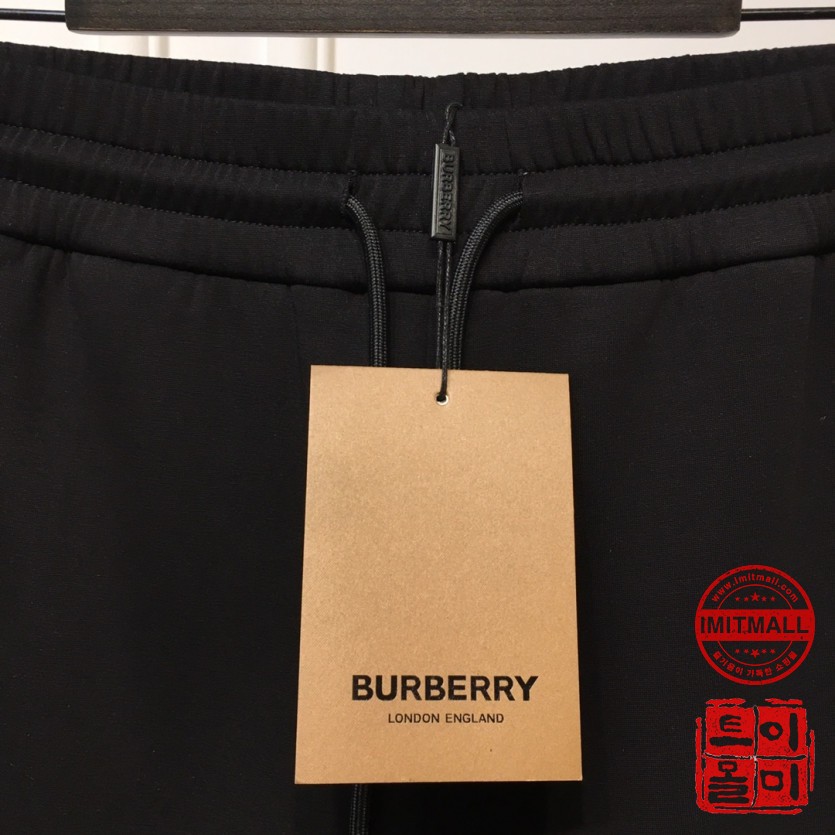 burberry_xxxxx_big_00006.jpg