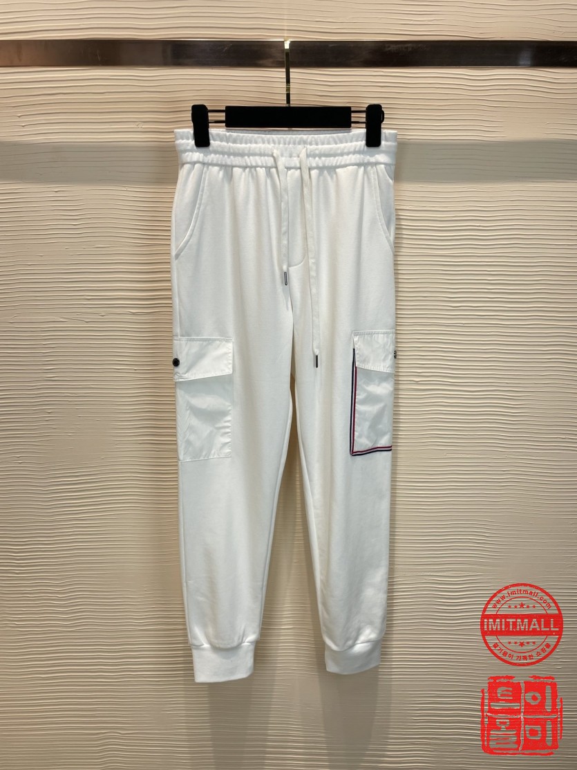 moncler_xxxxx_big_00002.jpg