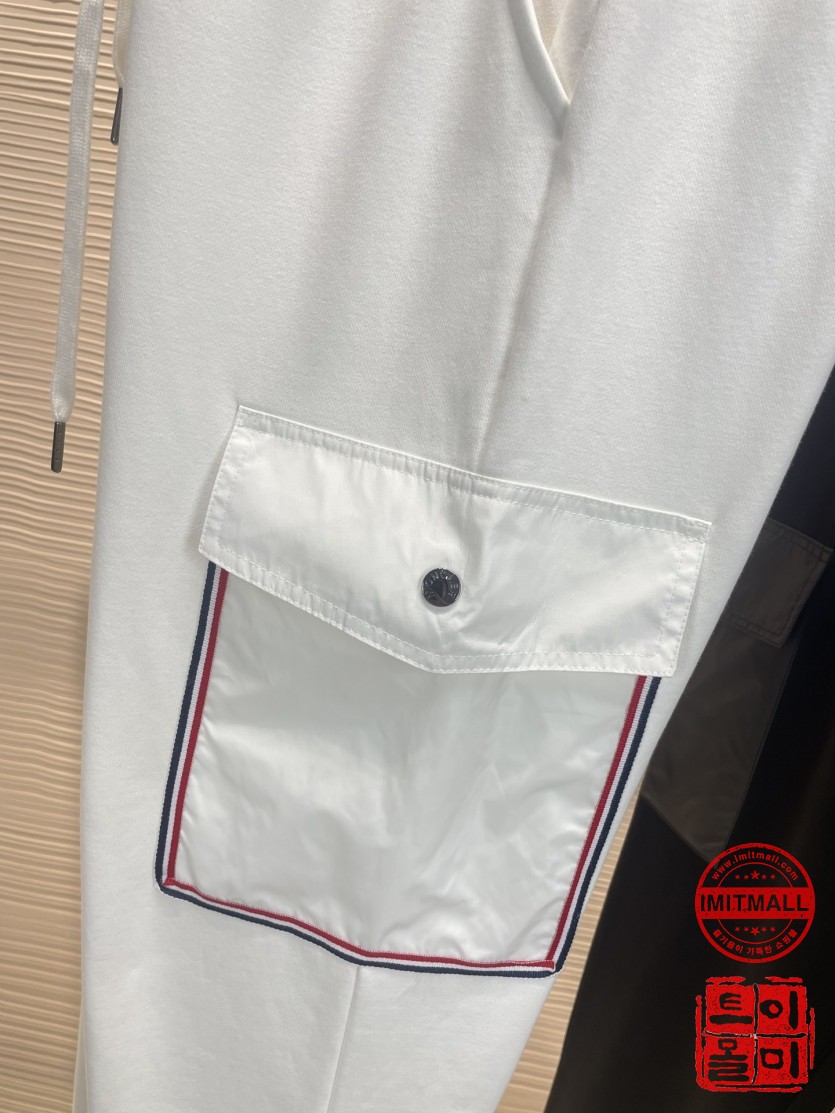moncler_xxxxx_big_00009.jpg