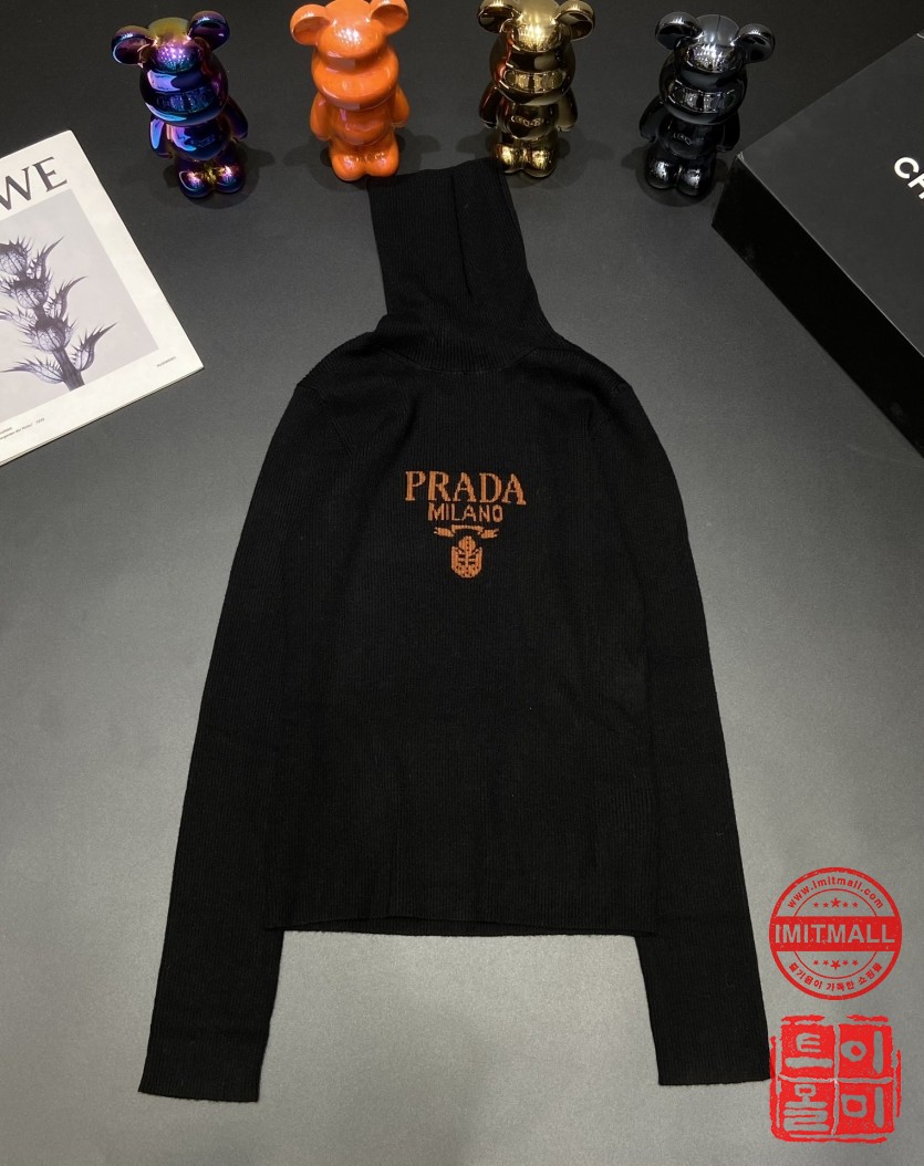 prada_xxxxx_big_00002.jpg