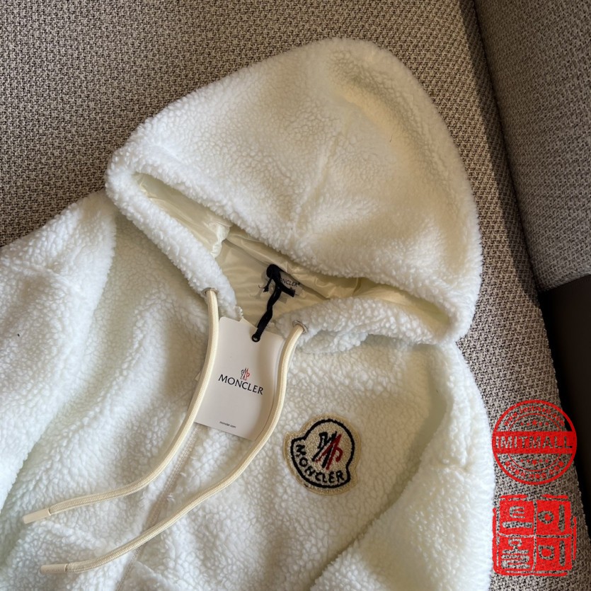 moncler_xxxxx_big_00004.jpg