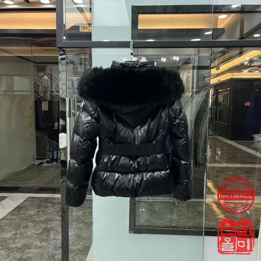 moncler_xxxxx_big_00002.jpg