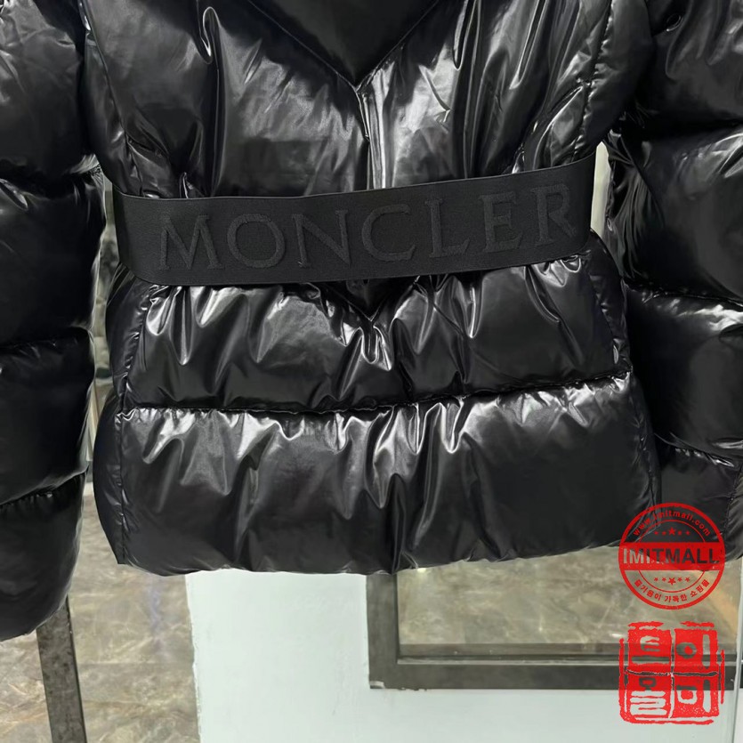 moncler_xxxxx_big_00003.jpg