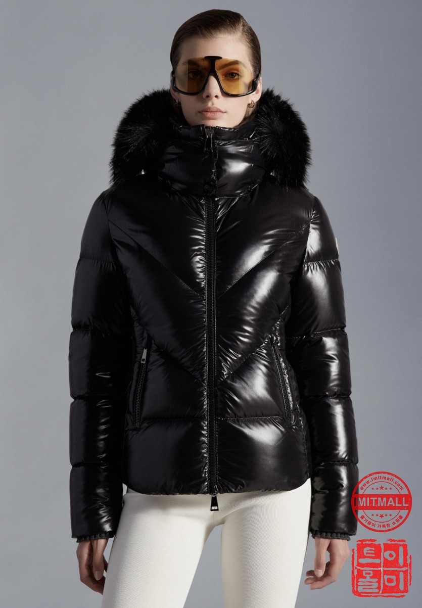 moncler_xxxxx_big_00010.jpg