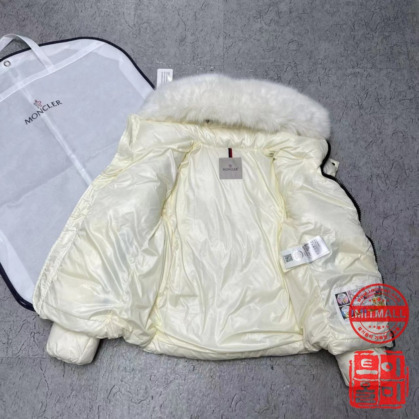 moncler_xxxxx_big_00014.jpg