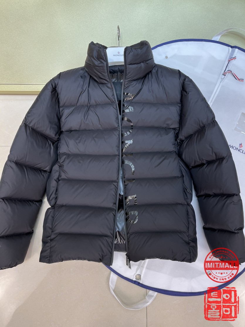 moncler_xxxxx_big_00003.jpg