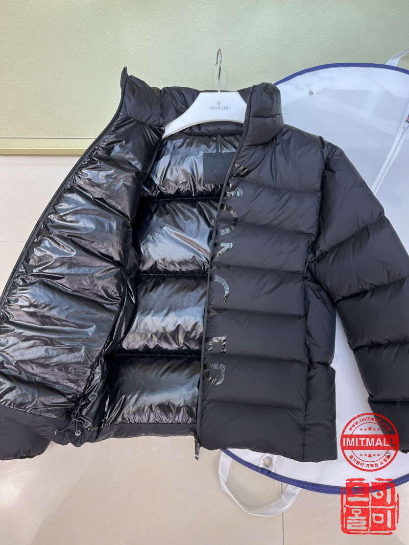 moncler_xxxxx_big_00006.jpg