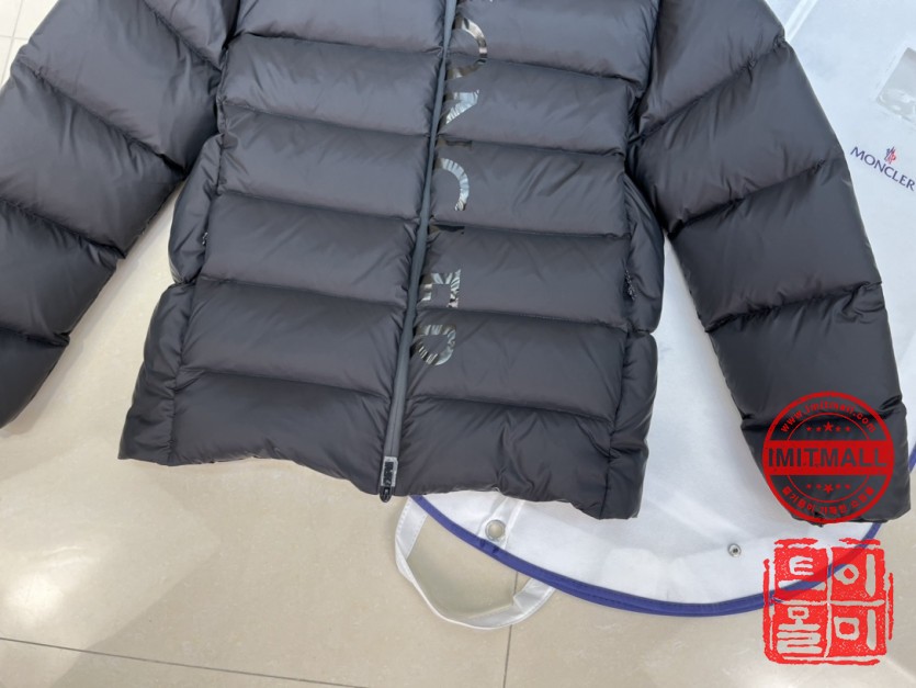 moncler_xxxxx_big_00008.jpg