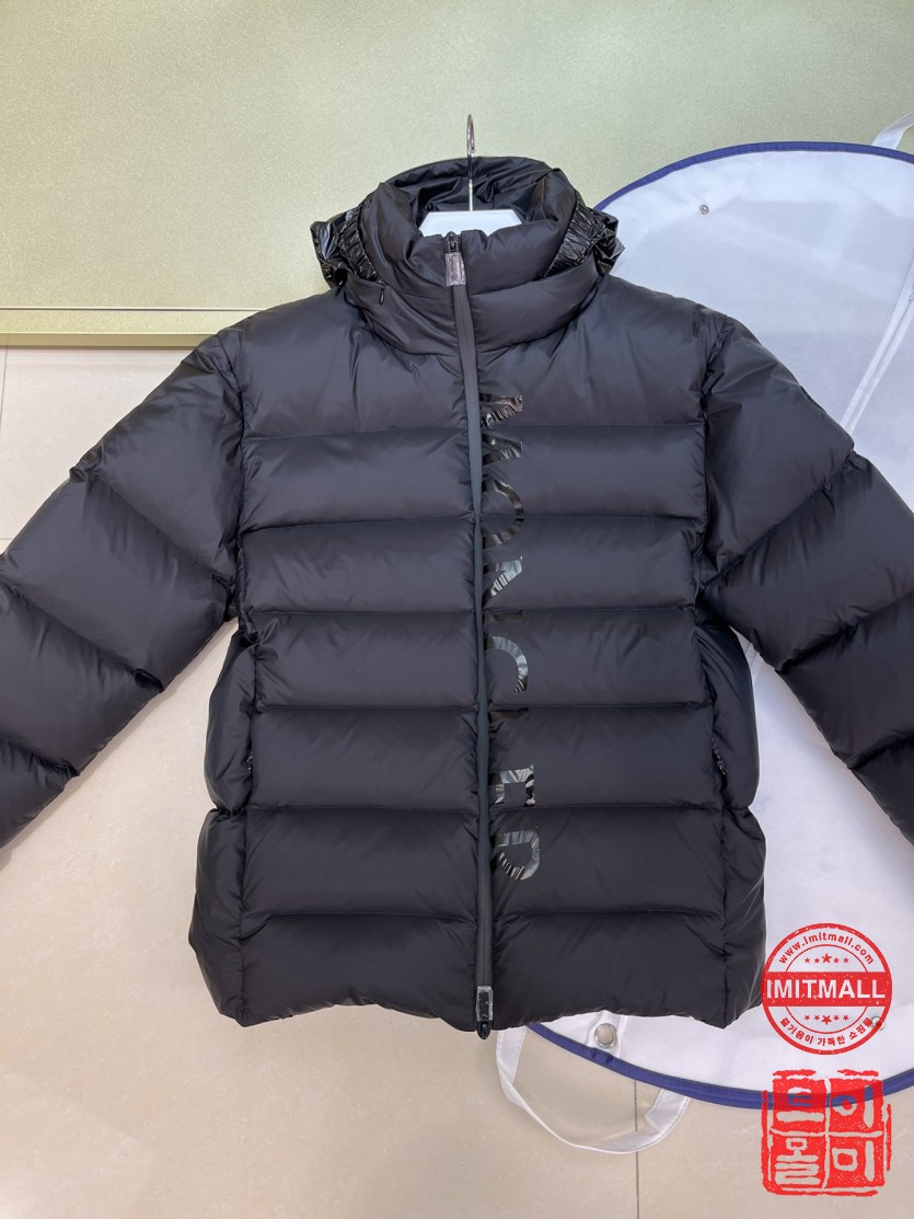 moncler_xxxxx_big_00009.jpg