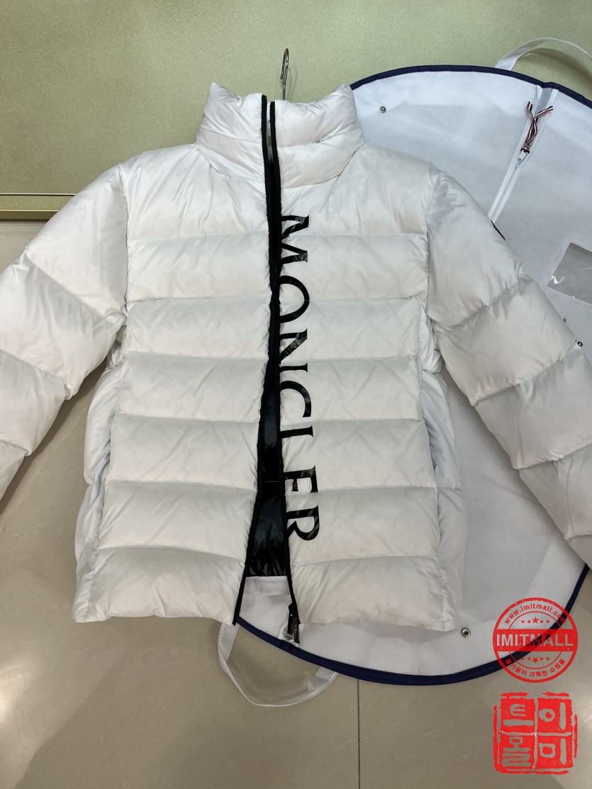 moncler_xxxxx_big_00006.jpg