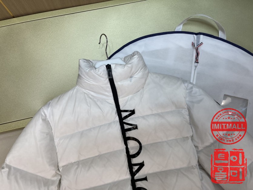 moncler_xxxxx_big_00008.jpg