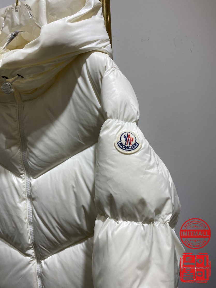 moncler_xxxxx_big_00003.jpg