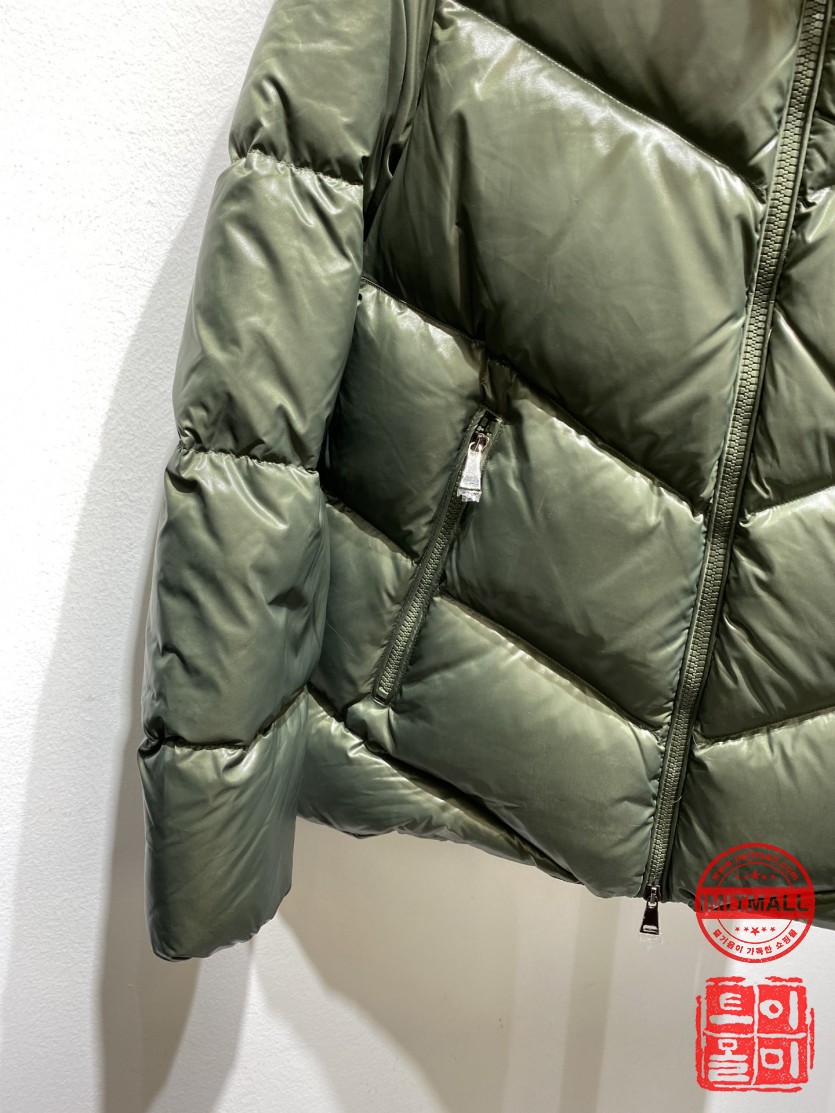 moncler_xxxxx_big_00004.jpg