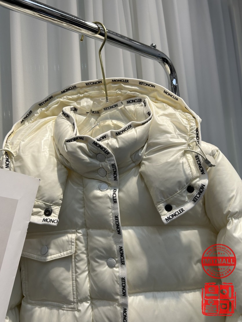 moncler_xxxxx_big_00002.jpg