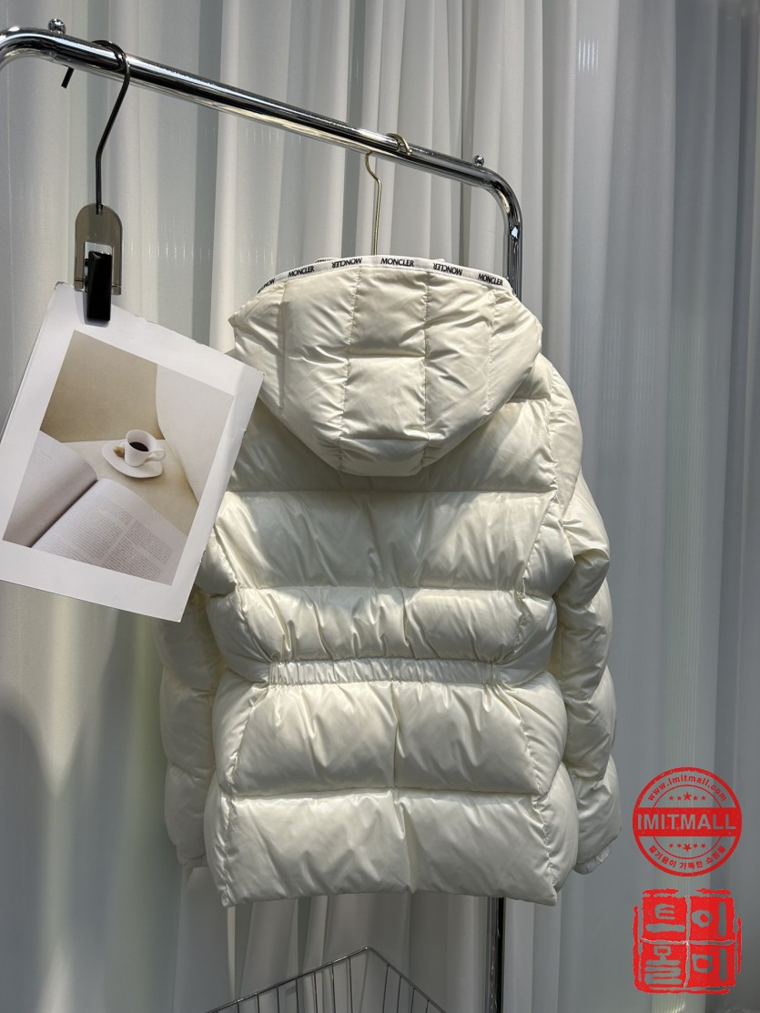 moncler_xxxxx_big_00009.jpg