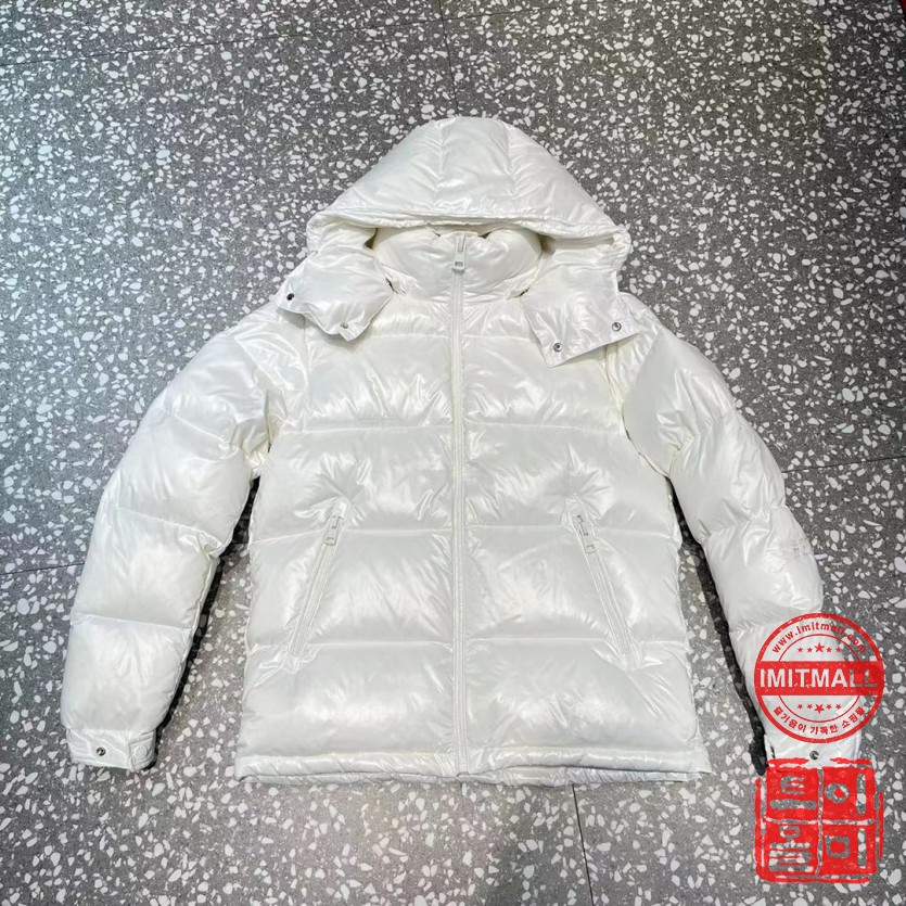 moncler_xxxxx_big_00005.jpg