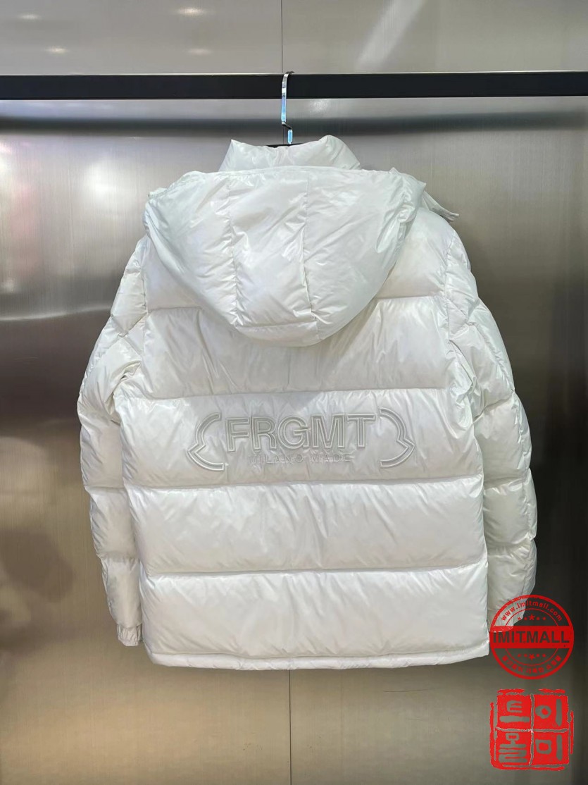 moncler_xxxxx_big_00004.jpg