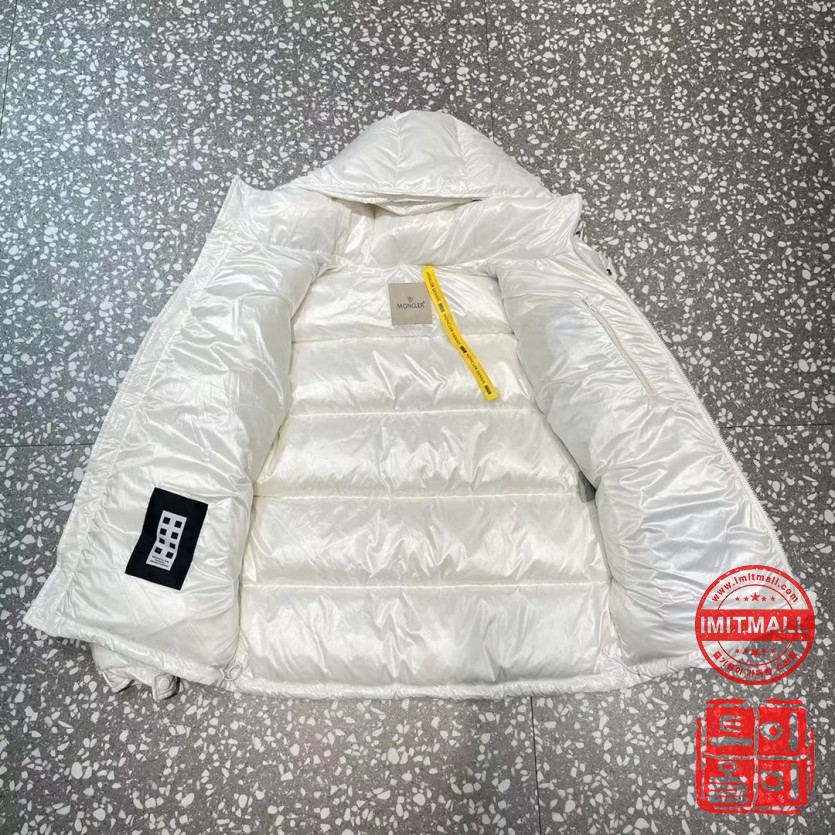 moncler_xxxxx_big_00009.jpg