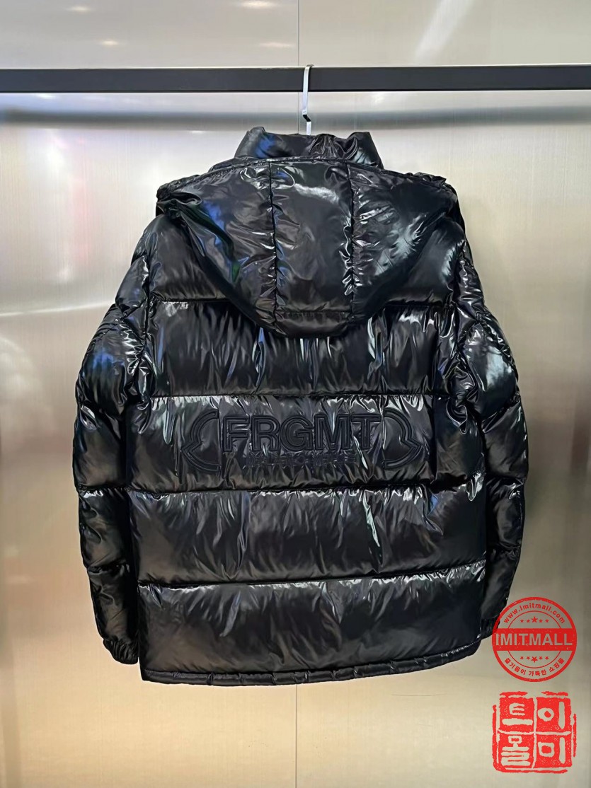 moncler_xxxxx_big_00004.jpg