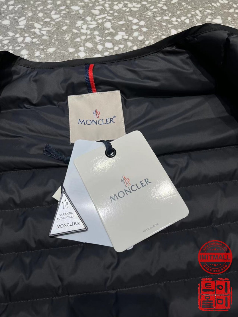 moncler_xxxxx_big_00010.jpg