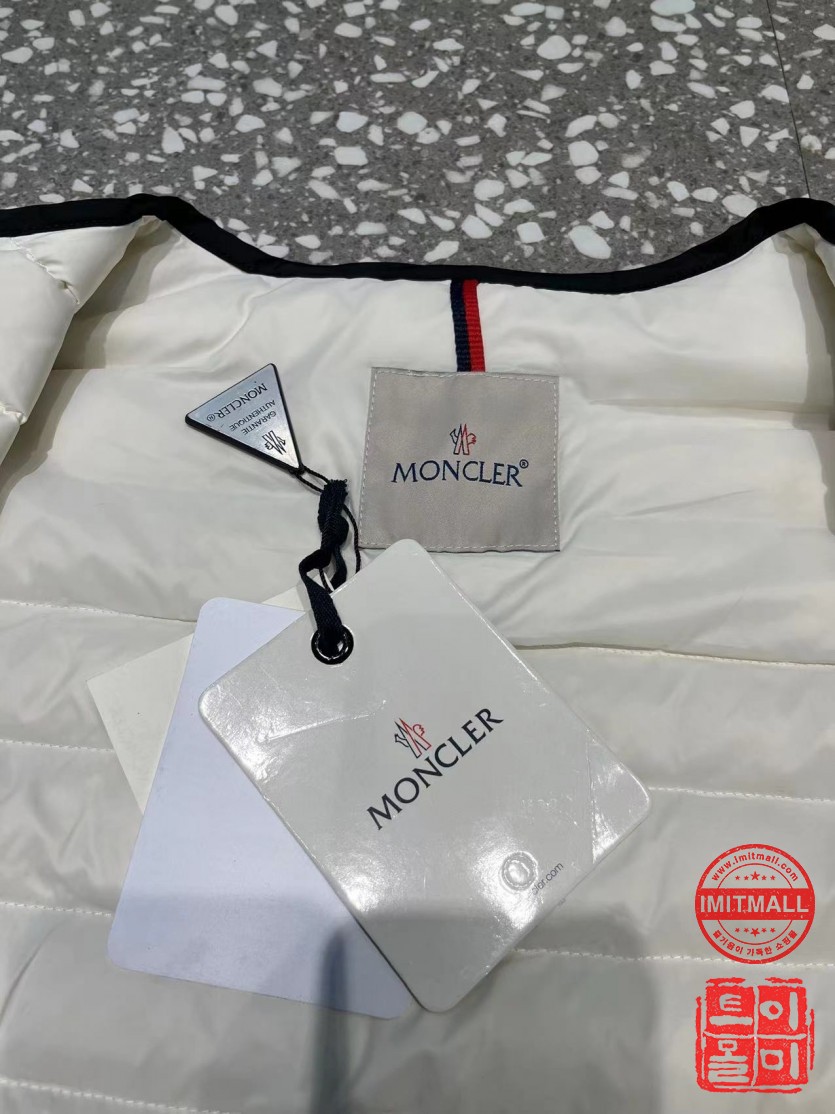 moncler_xxxxx_big_00011.jpg