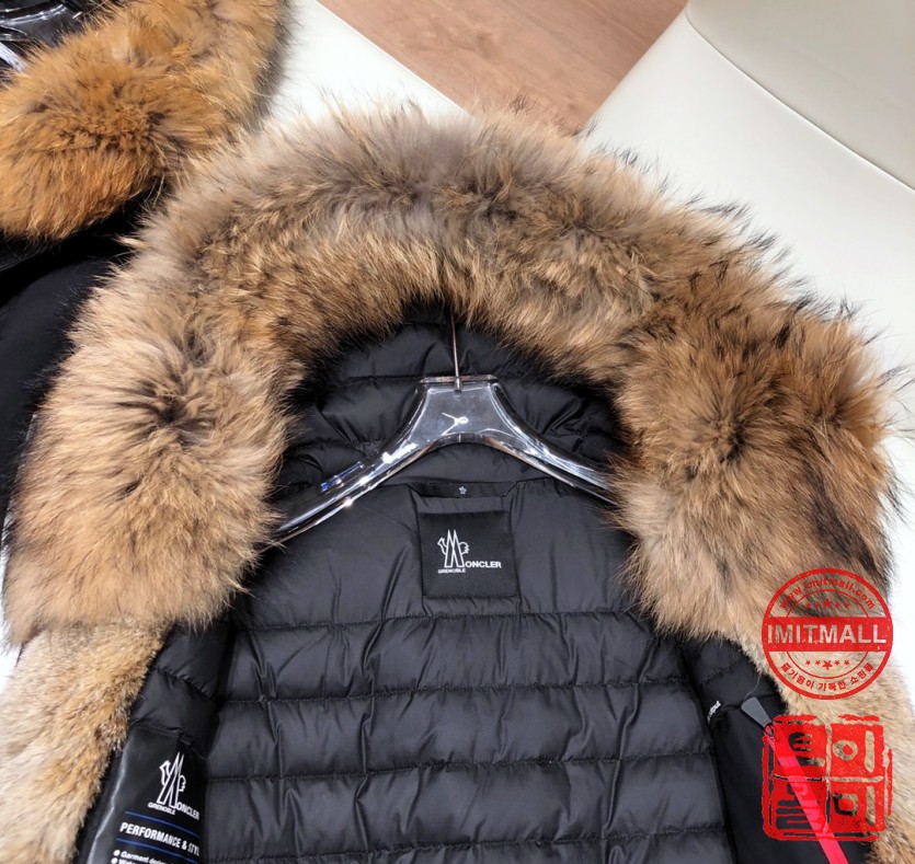 moncler_xxxxx_big_00005.jpg