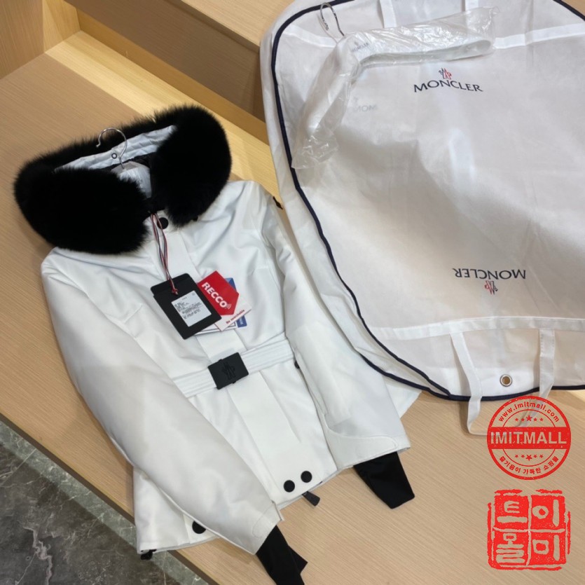moncler_xxxxx_big_00010.jpg