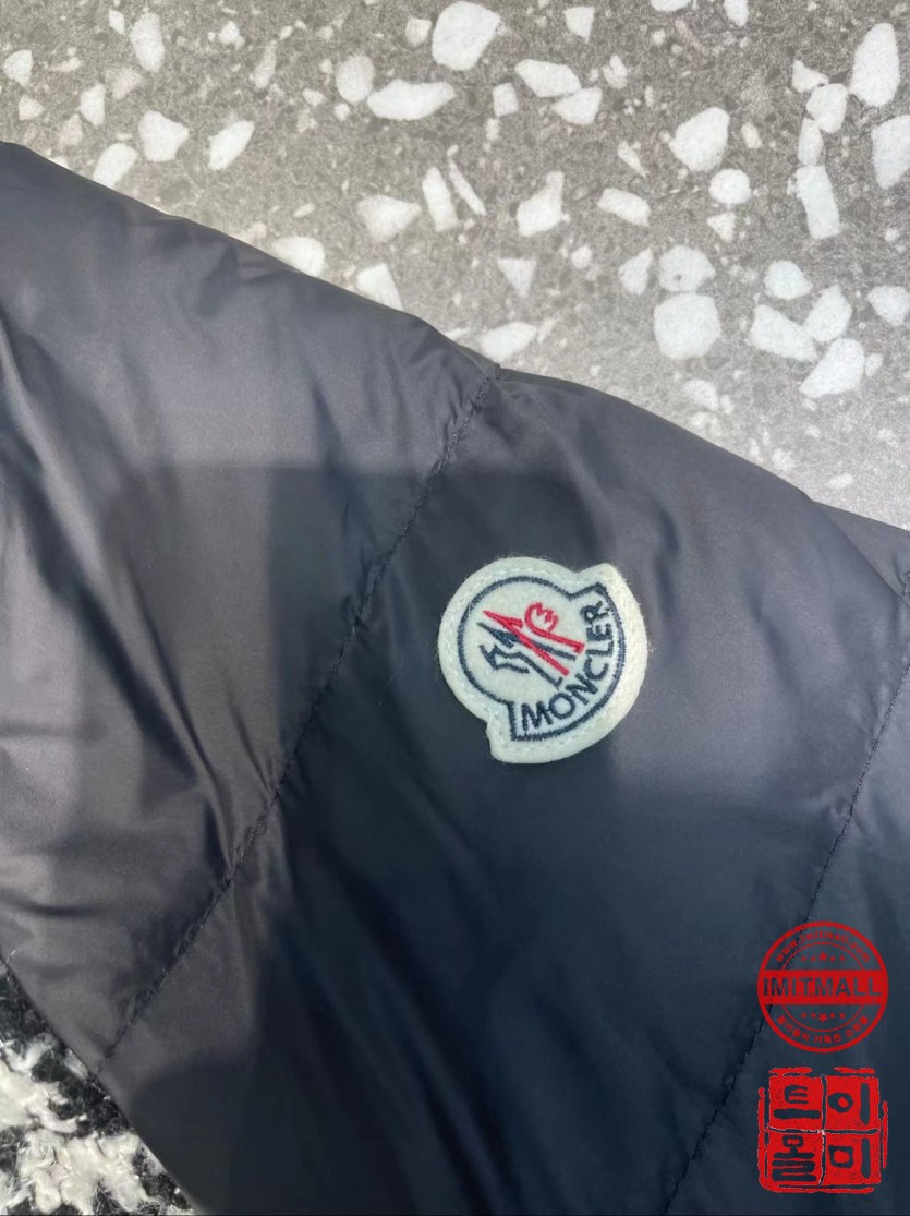 moncler_xxxxx_big_00011.jpg