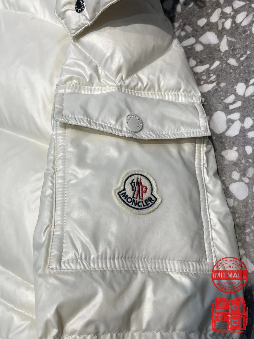 moncler_xxxxx_big_00005.jpg