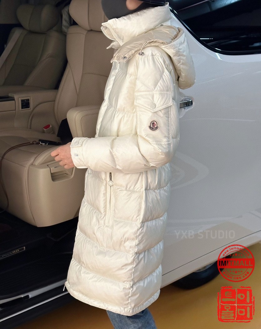 moncler_xxxxx_big_00020.jpg