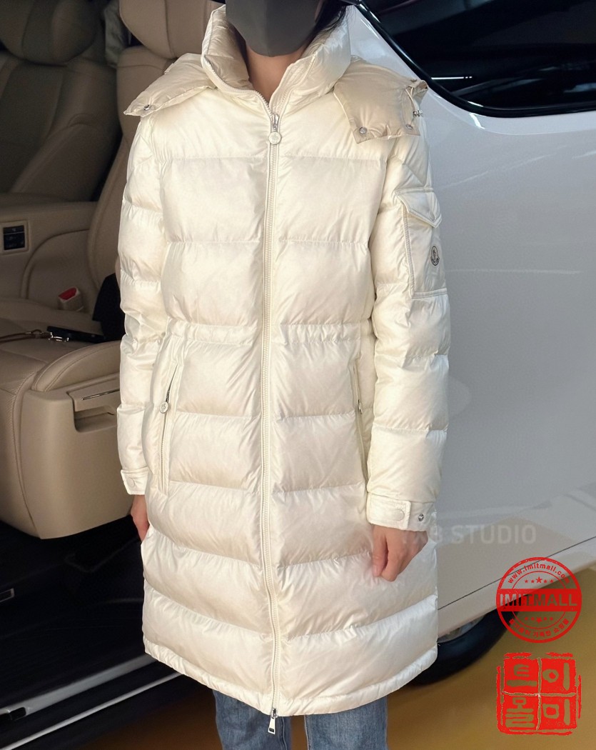 moncler_xxxxx_big_00024.jpg