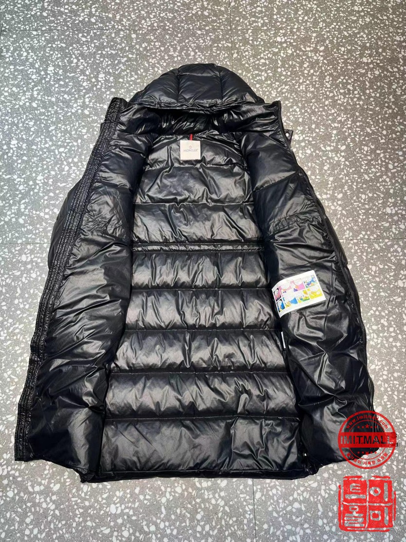 moncler_xxxxx_big_00009.jpg