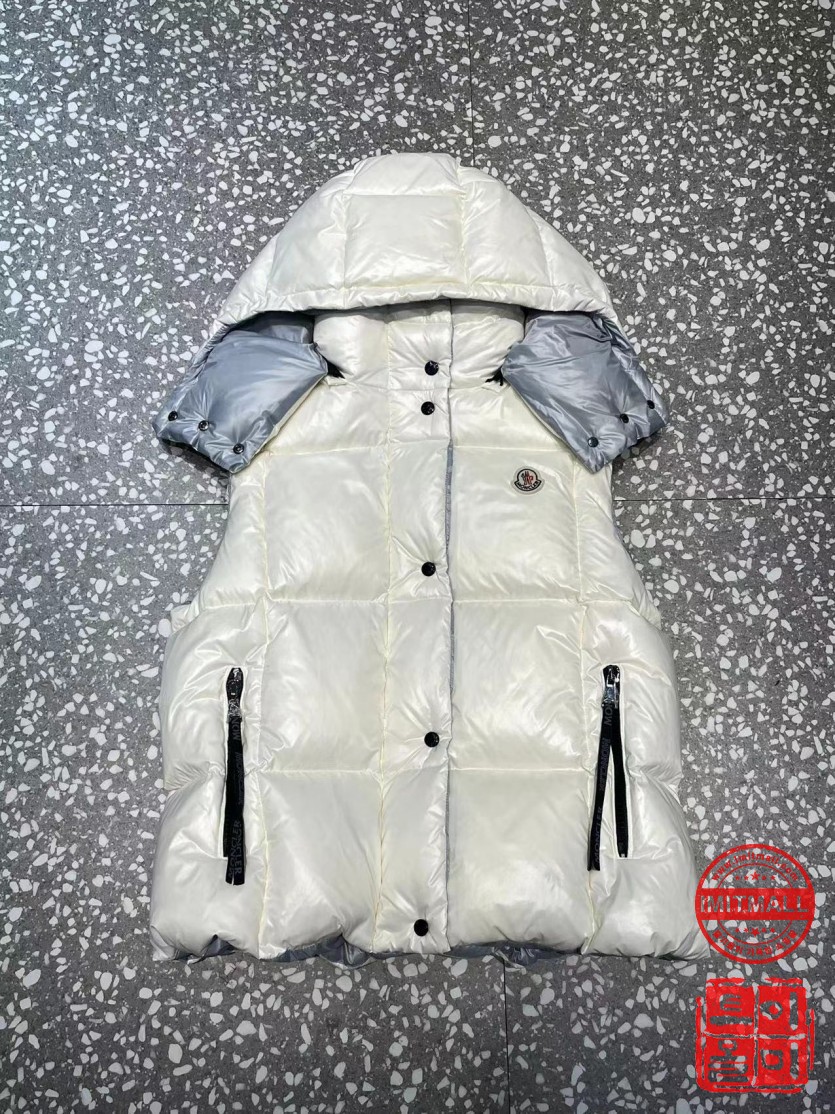 moncler_xxxxx_big_00005.jpg