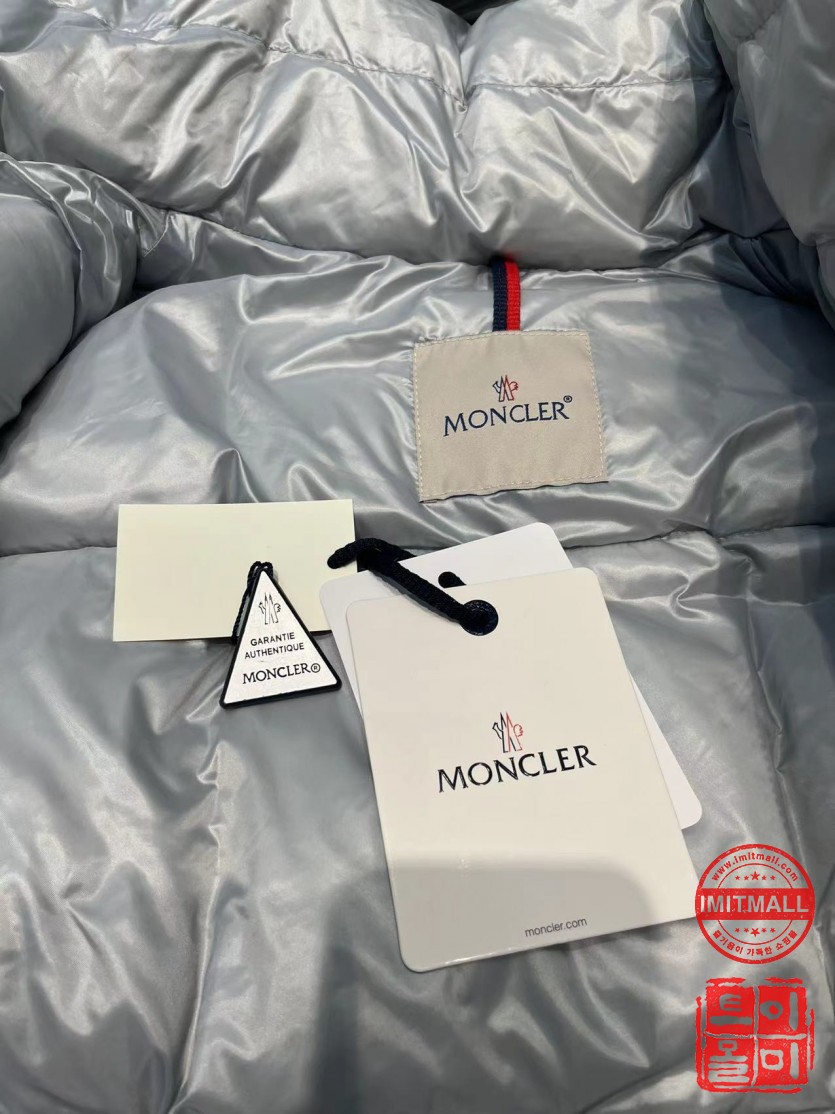 moncler_xxxxx_big_00012.jpg