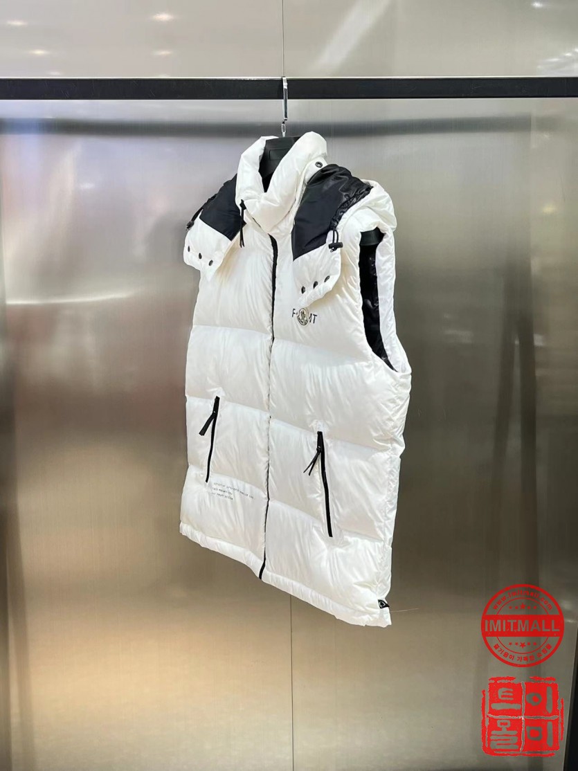 moncler_xxxxx_big_00003.jpg