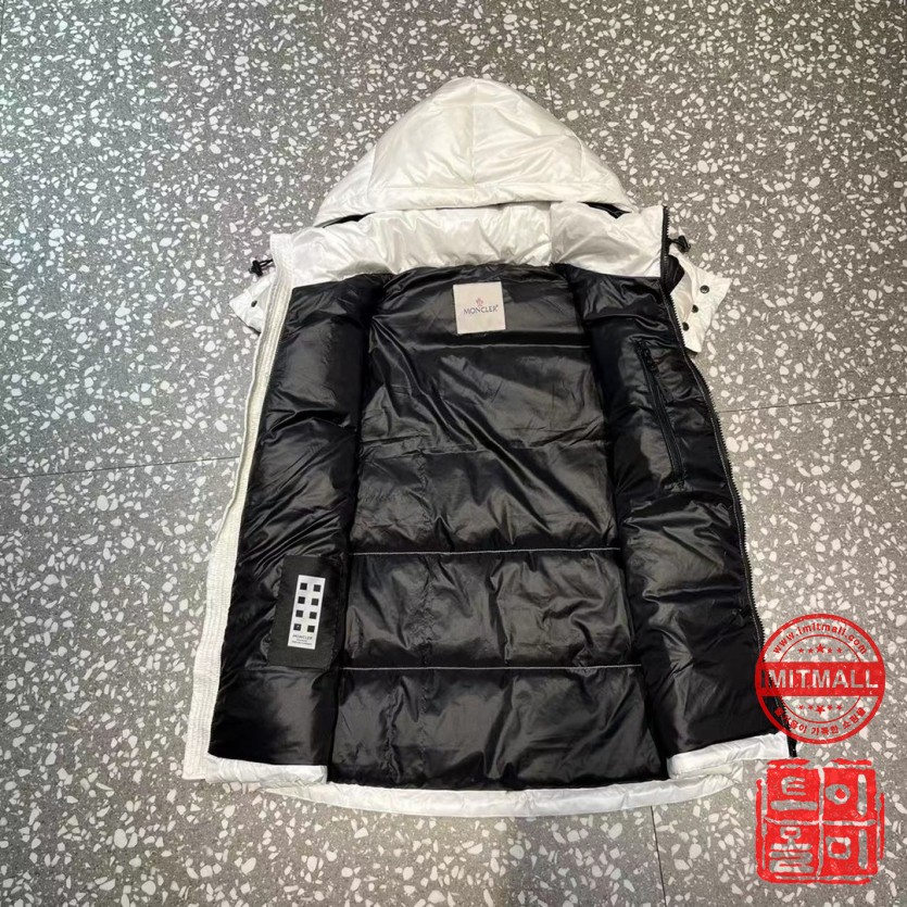 moncler_xxxxx_big_00009.jpg