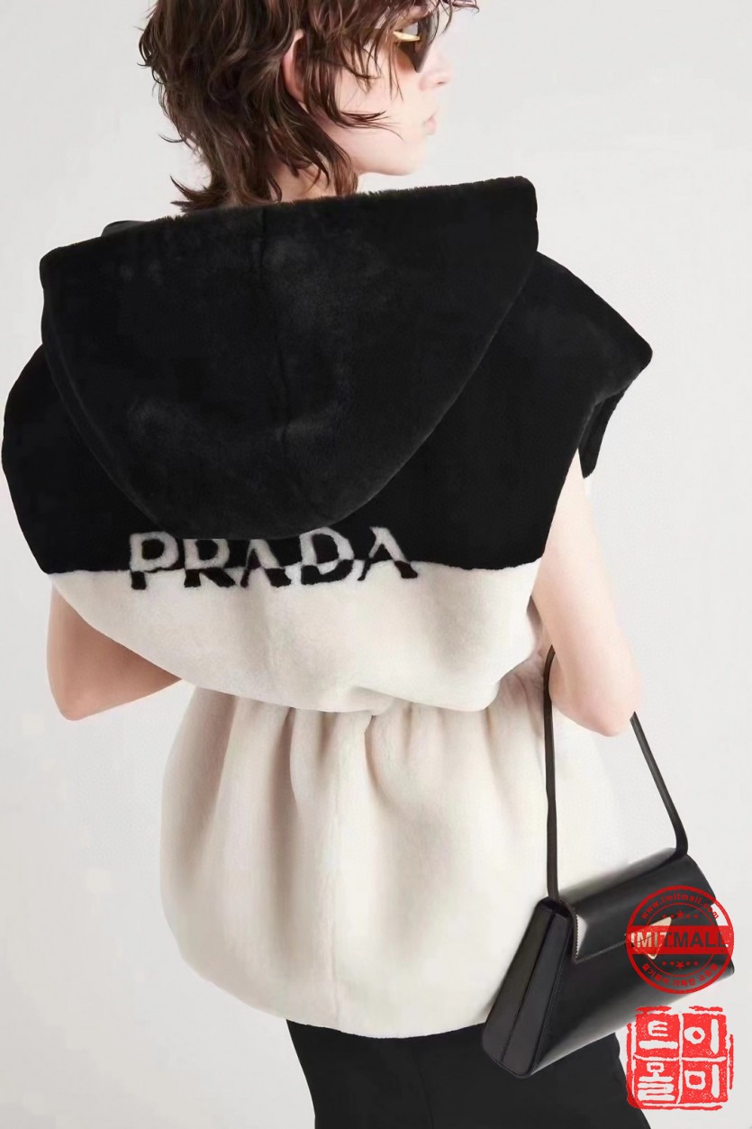 prada_xxxxx_big_00009.jpg