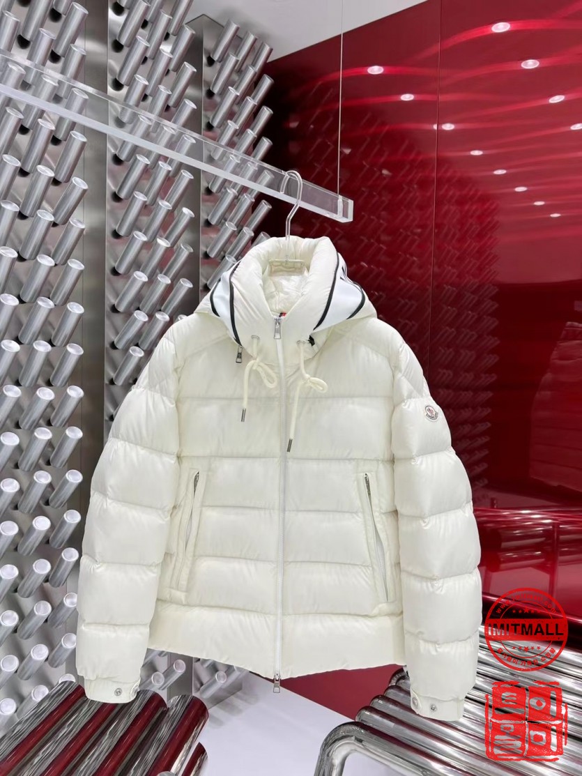 moncler_xxxxx_big_00001.jpg