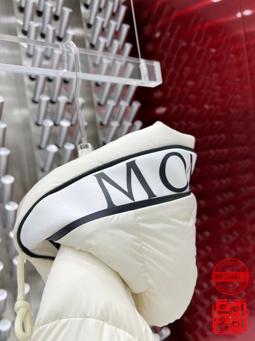 moncler_xxxxx_big_00007.jpg