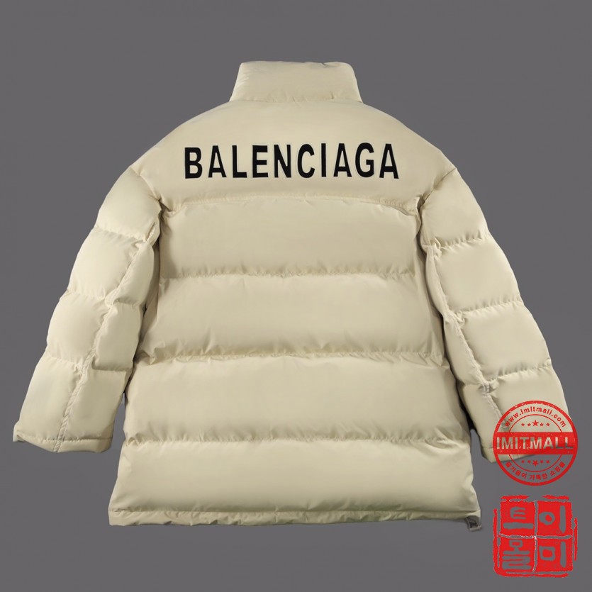 balenciaga_xxxxx_big_00002.jpg