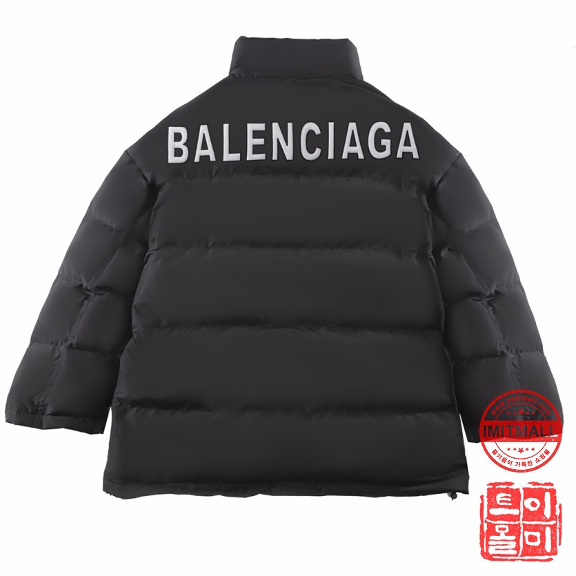 balenciaga_xxxxx_big_00003.jpg