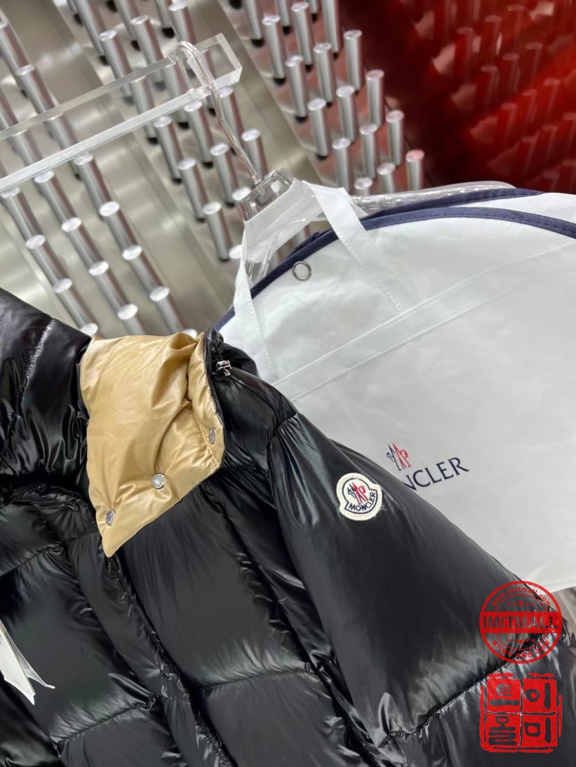 moncler_xxxxx_big_00005.jpg