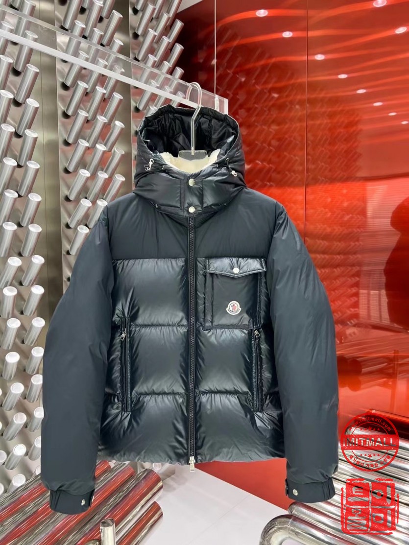 moncler_xxxxx_big_00001.jpg