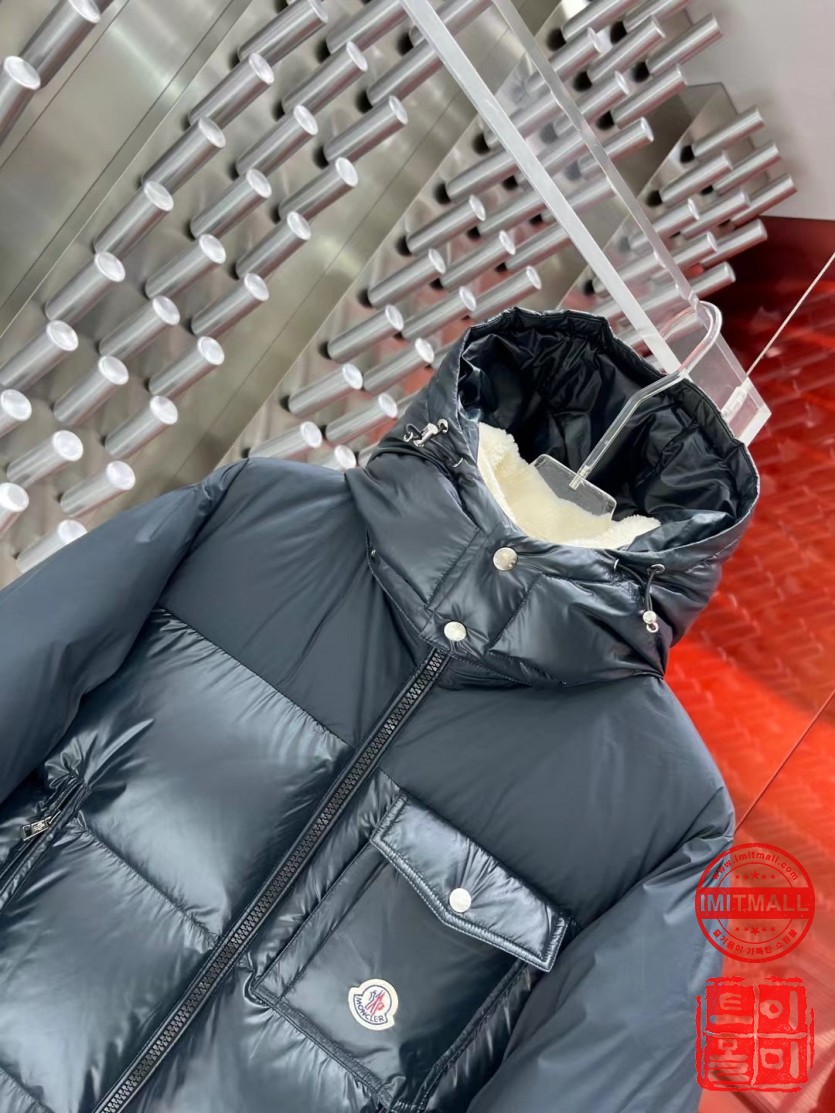 moncler_xxxxx_big_00002.jpg