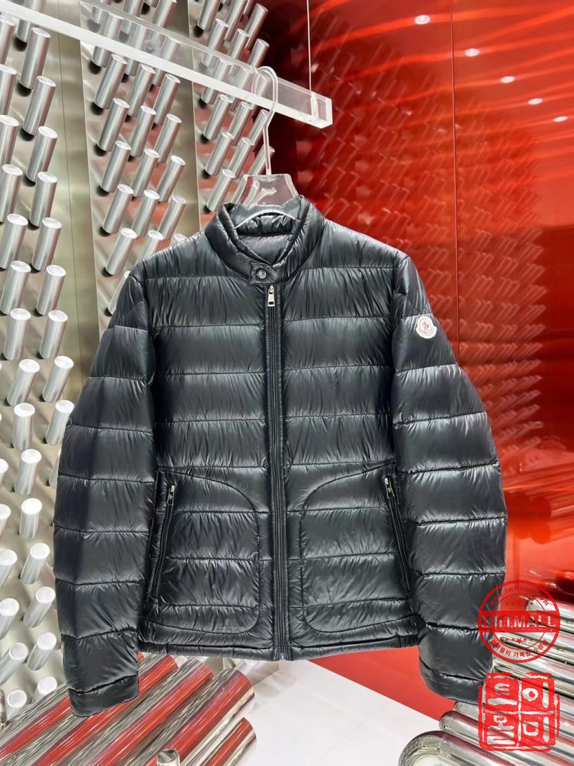 moncler_xxxxx_big_00001.jpg