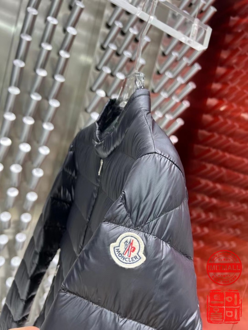 moncler_xxxxx_big_00005.jpg